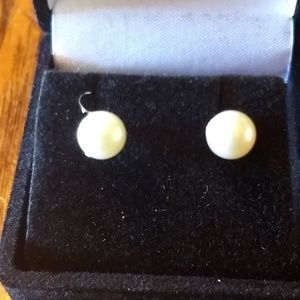 14-karat gold cultured pearl earrings